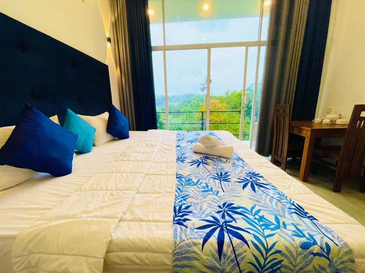 Hanthana Sk Paradise 감폴라 외부 사진