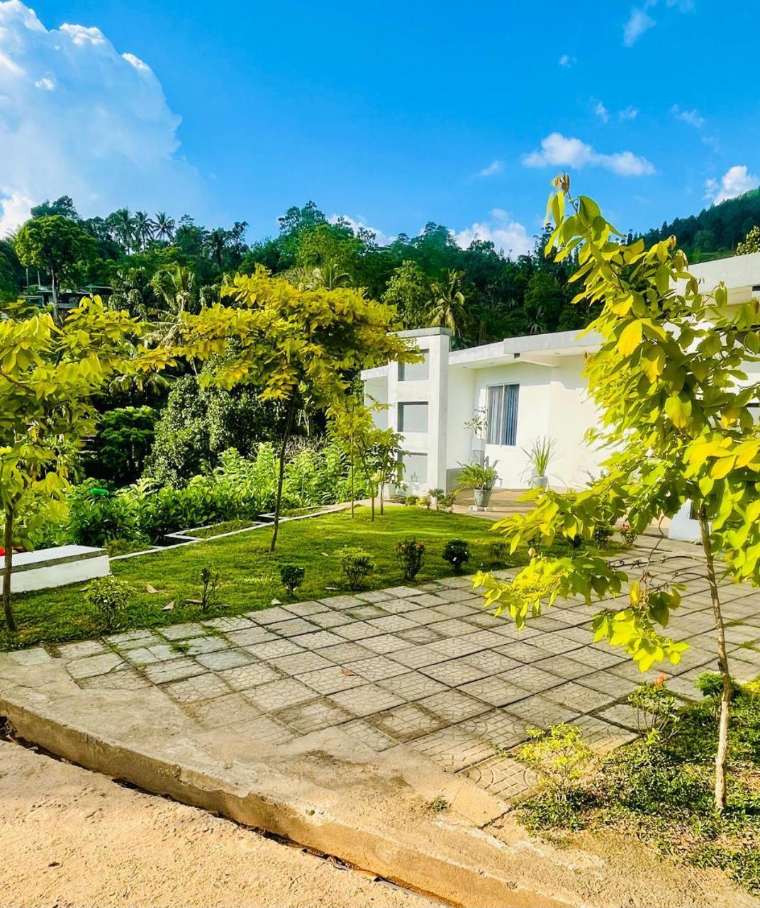 Hanthana Sk Paradise 감폴라 외부 사진